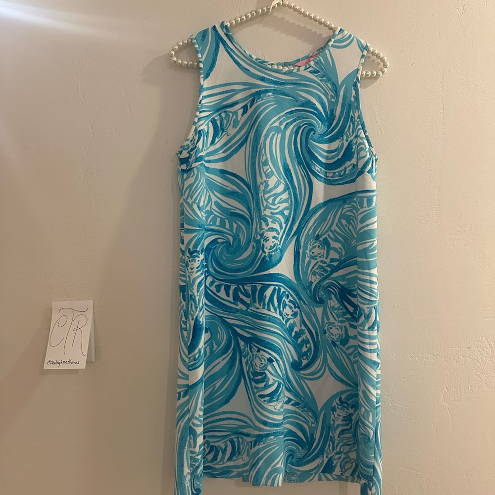 Lilly Pulitzer Blue and White Swirl Pattern Sleeveless Shift Dress